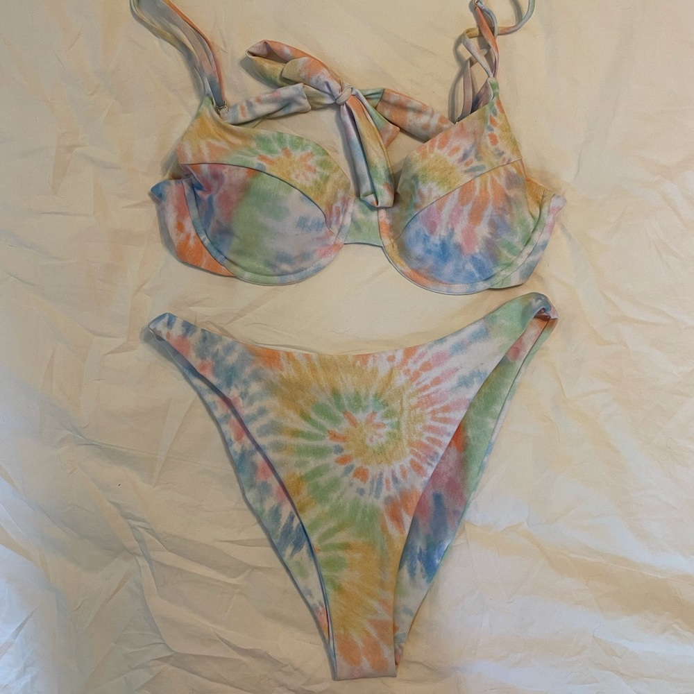 Skatie Kate top-Oahu and Kelly bottoms-Oahu